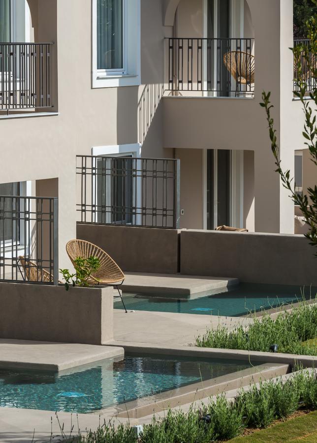 Bitzaro Grande Hotel & Suites Kalamaki  Exterior photo