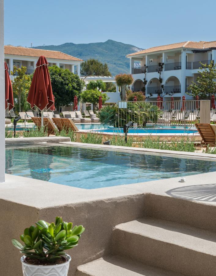Bitzaro Grande Hotel & Suites Kalamaki  Exterior photo