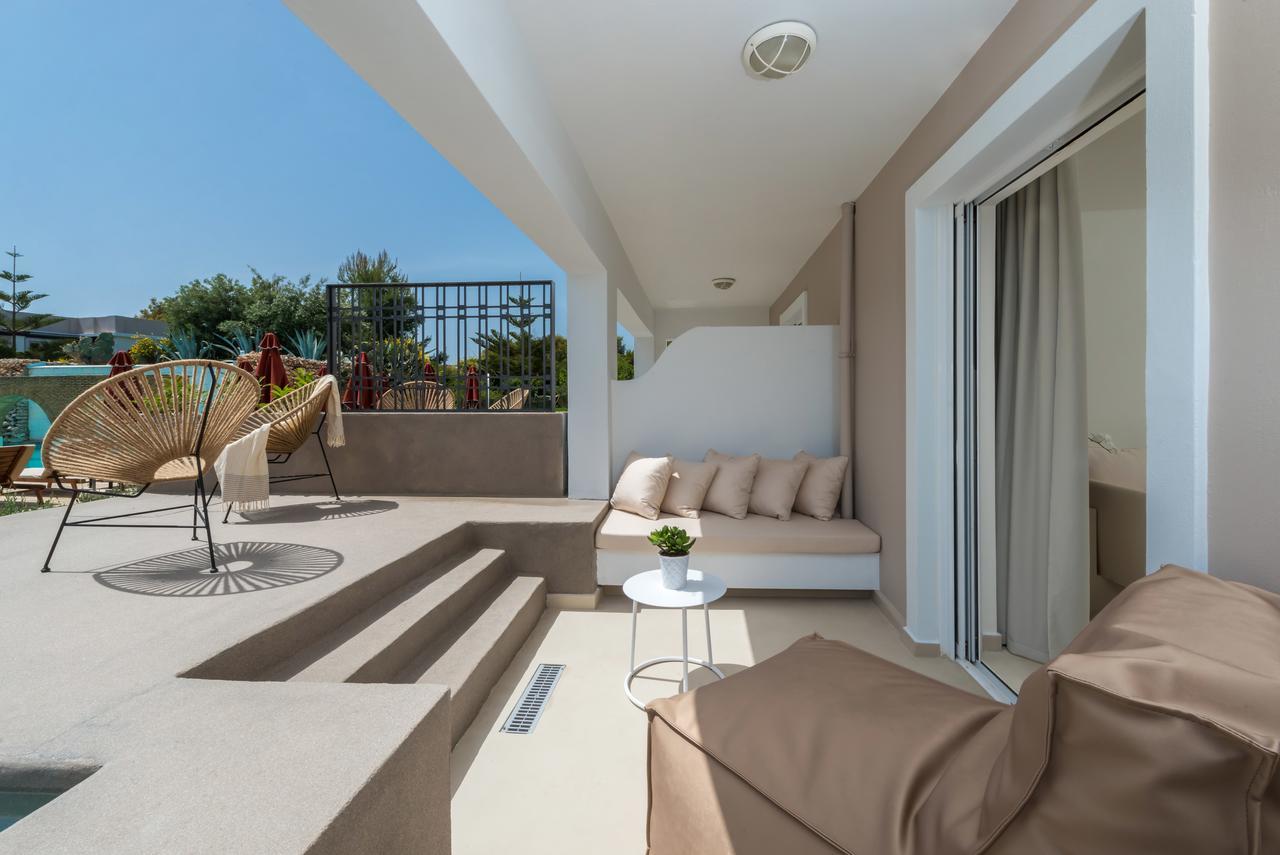 Bitzaro Grande Hotel & Suites Kalamaki  Exterior photo