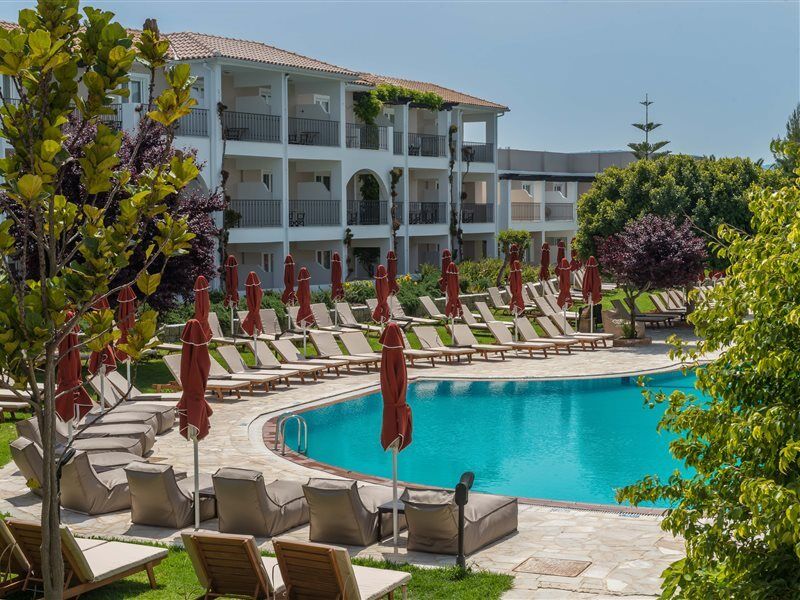 Bitzaro Grande Hotel & Suites Kalamaki  Exterior photo